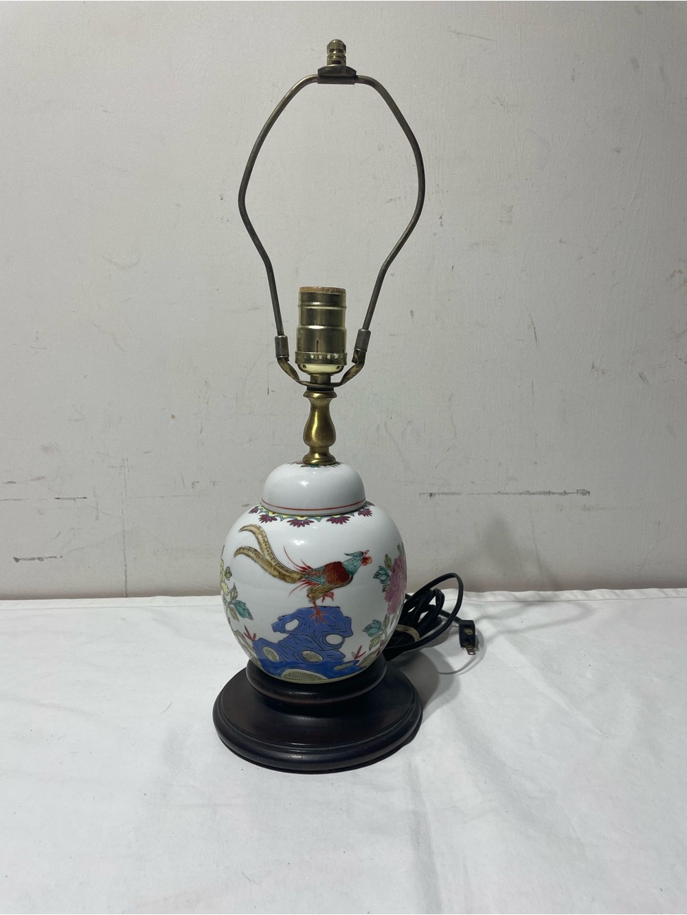 Vintage Chinese Porcelain Ginger Jar Table Lamp Pheasant Floral Wood Base MCM